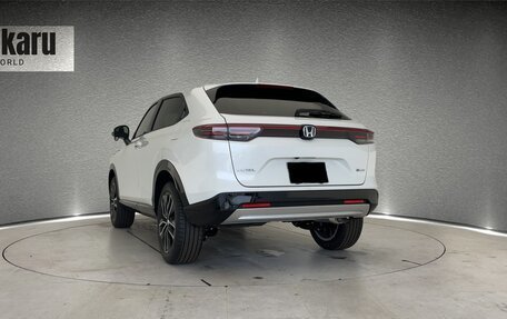 Honda Vezel, 2022 год, 1 730 000 рублей, 4 фотография