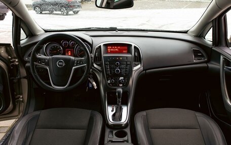 Opel Astra J, 2011 год, 795 000 рублей, 16 фотография