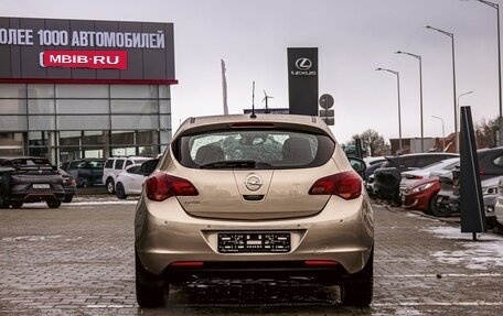 Opel Astra J, 2011 год, 795 000 рублей, 5 фотография