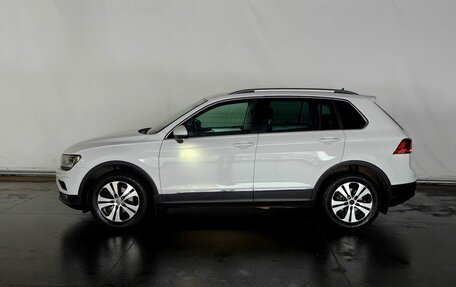 Volkswagen Tiguan II, 2018 год, 2 178 000 рублей, 8 фотография