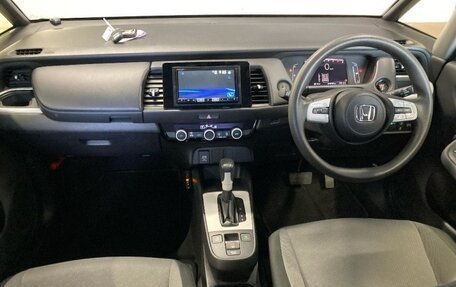 Honda Fit, 2021 год, 840 000 рублей, 3 фотография