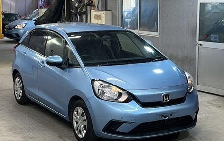Honda Fit, 2021 год, 840 000 рублей, 1 фотография