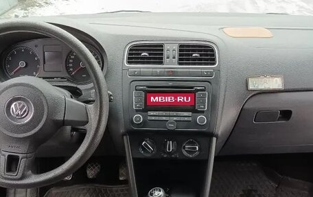 Volkswagen Polo VI (EU Market), 2011 год, 810 000 рублей, 13 фотография