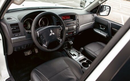 Mitsubishi Pajero IV, 2012 год, 1 895 000 рублей, 13 фотография