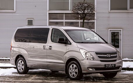 Hyundai Grand Starex Grand Starex I рестайлинг 2, 2015 год, 2 195 000 рублей, 3 фотография