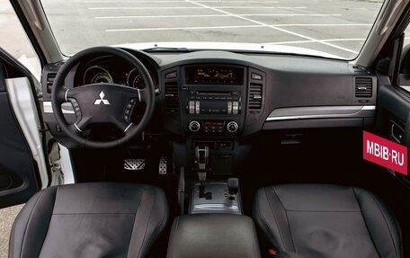 Mitsubishi Pajero IV, 2012 год, 1 895 000 рублей, 16 фотография