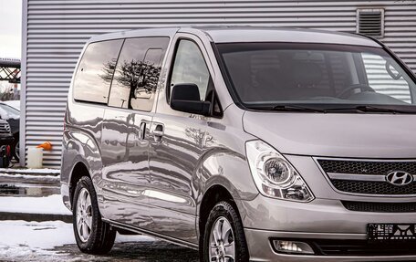 Hyundai Grand Starex Grand Starex I рестайлинг 2, 2015 год, 2 195 000 рублей, 7 фотография