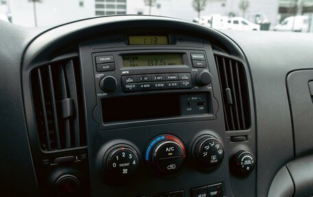 Hyundai Grand Starex Grand Starex I рестайлинг 2, 2015 год, 2 195 000 рублей, 13 фотография