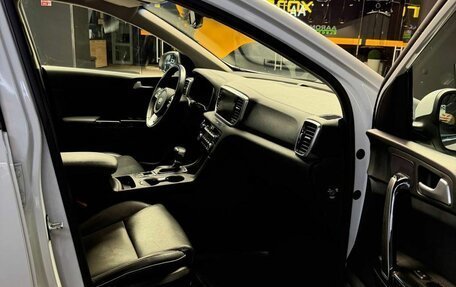 KIA Sportage IV рестайлинг, 2021 год, 2 600 000 рублей, 17 фотография