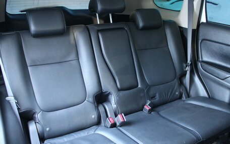 Mitsubishi Outlander III рестайлинг 3, 2017 год, 2 187 000 рублей, 10 фотография