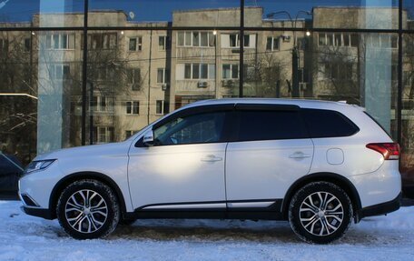 Mitsubishi Outlander III рестайлинг 3, 2017 год, 2 187 000 рублей, 8 фотография