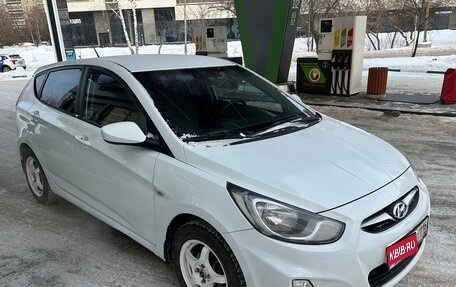 Hyundai Solaris II рестайлинг, 2012 год, 620 000 рублей, 1 фотография