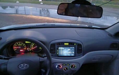 Hyundai Verna II, 2007 год, 410 000 рублей, 3 фотография