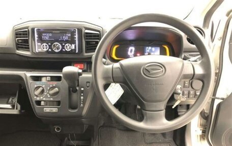 Daihatsu Mira e:S II, 2022 год, 7 фотография