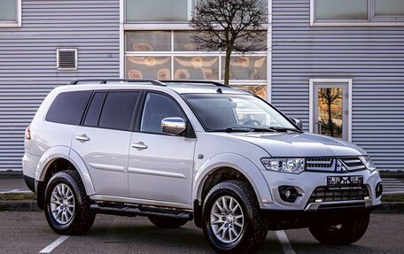 Mitsubishi Pajero Sport II рестайлинг, 2013 год, 1 695 000 рублей, 3 фотография