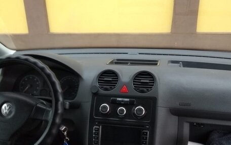 Volkswagen Caddy III рестайлинг, 2006 год, 450 000 рублей, 34 фотография