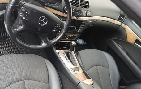 Mercedes-Benz E-Класс, 2007 год, 1 200 000 рублей, 13 фотография