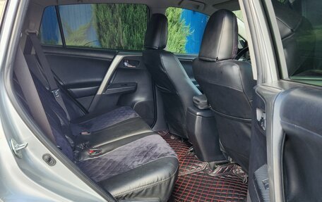 Toyota RAV4, 2014 год, 1 975 000 рублей, 10 фотография