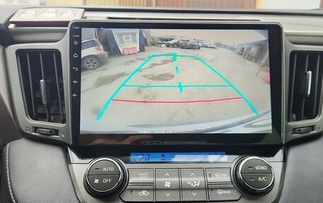 Toyota RAV4, 2014 год, 1 975 000 рублей, 11 фотография