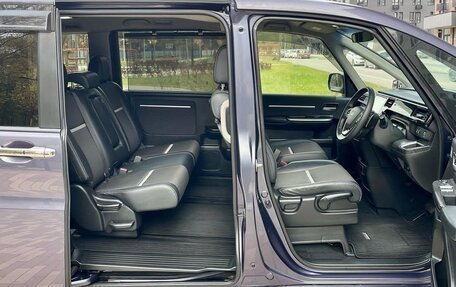 Honda Stepwgn IV, 2017 год, 1 840 000 рублей, 10 фотография