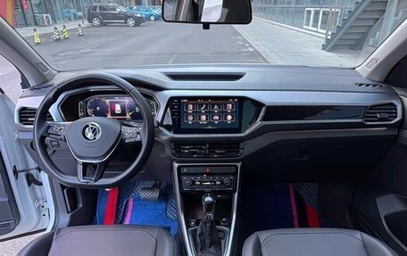 Volkswagen T-Cross I, 2023 год, 1 510 000 рублей, 10 фотография