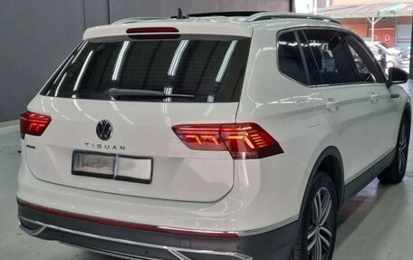 Volkswagen Tiguan II, 2022 год, 2 970 000 рублей, 3 фотография