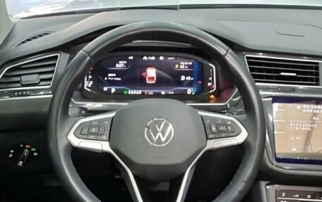 Volkswagen Tiguan II, 2022 год, 2 970 000 рублей, 12 фотография