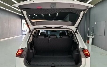 Volkswagen Tiguan II, 2022 год, 2 970 000 рублей, 18 фотография