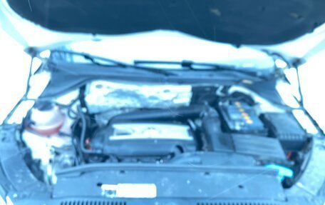 Volkswagen Tiguan I, 2011 год, 950 000 рублей, 10 фотография