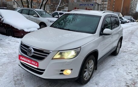 Volkswagen Tiguan I, 2011 год, 950 000 рублей, 3 фотография