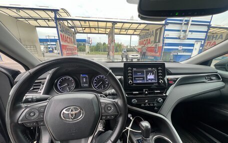 Toyota Camry, 2021 год, 3 150 000 рублей, 1 фотография