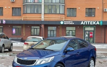 KIA Rio III рестайлинг, 2013 год, 780 000 рублей, 1 фотография