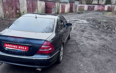 Mercedes-Benz E-Класс, 2002 год, 600 000 рублей, 4 фотография