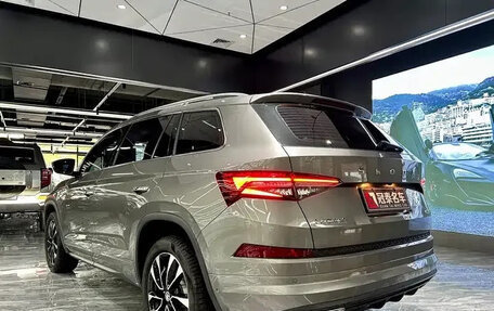 Skoda Kodiaq I, 2023 год, 3 744 500 рублей, 7 фотография