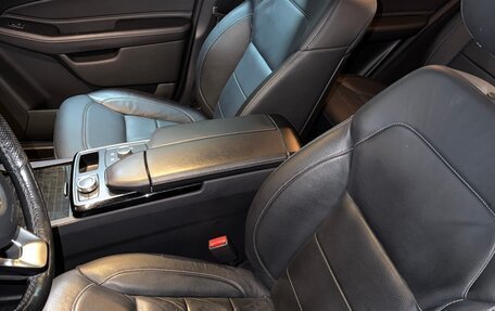 Mercedes-Benz GLE, 2017 год, 3 900 000 рублей, 28 фотография