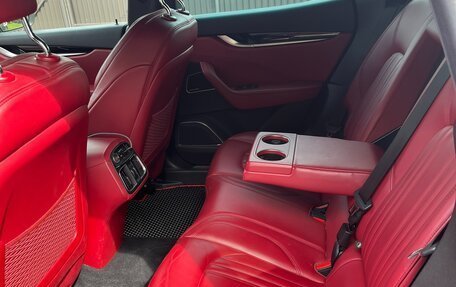 Maserati Levante I, 2017 год, 3 900 000 рублей, 9 фотография