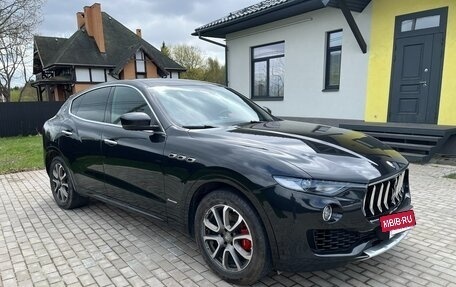 Maserati Levante I, 2017 год, 3 900 000 рублей, 3 фотография