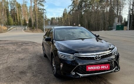 Toyota Camry, 2017 год, 2 470 000 рублей, 6 фотография