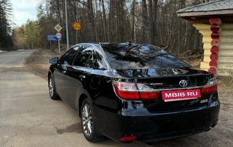 Toyota Camry, 2017 год, 2 470 000 рублей, 4 фотография