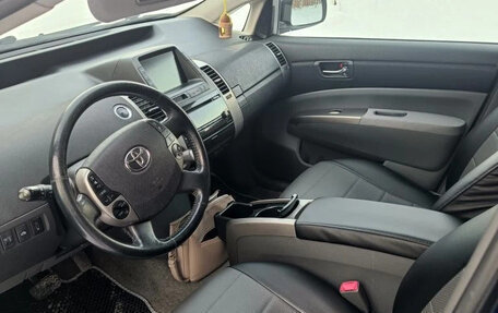 Toyota Prius, 2009 год, 620 000 рублей, 2 фотография