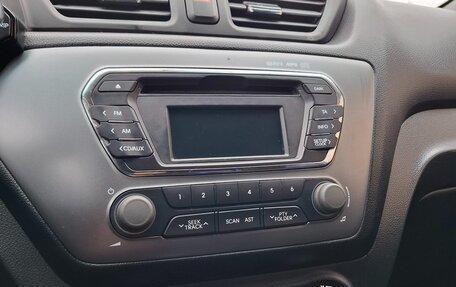 KIA Rio III рестайлинг, 2013 год, 780 000 рублей, 26 фотография