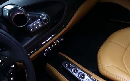 Ferrari F8, 2021 год, 23 265 008 рублей, 14 фотография