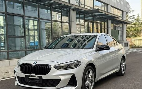 BMW 1 серия, 2022 год, 2 150 000 рублей, 1 фотография