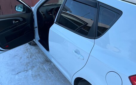 KIA cee'd I рестайлинг, 2010 год, 850 000 рублей, 15 фотография