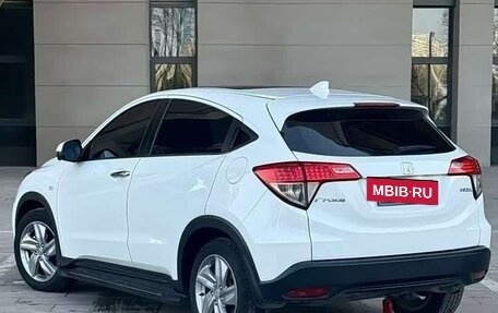 Honda Vezel, 2021 год, 1 790 000 рублей, 5 фотография