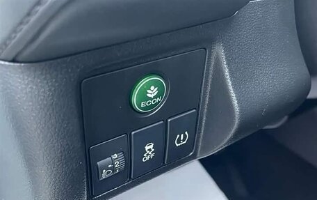 Honda Vezel, 2021 год, 1 790 000 рублей, 16 фотография