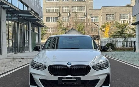 BMW 1 серия, 2022 год, 2 150 000 рублей, 2 фотография