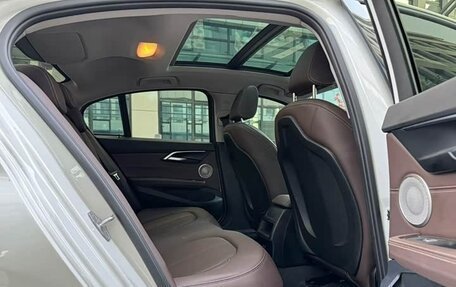 BMW 1 серия, 2022 год, 2 150 000 рублей, 10 фотография