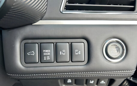 Mitsubishi Delica D:5 I, 2021 год, 3 070 000 рублей, 13 фотография