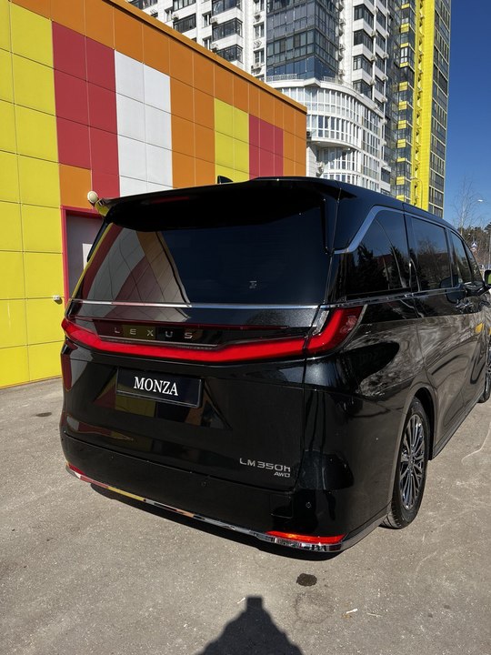 Lexus LM I, 2026 год, 23 000 000 рублей, 6 фотография